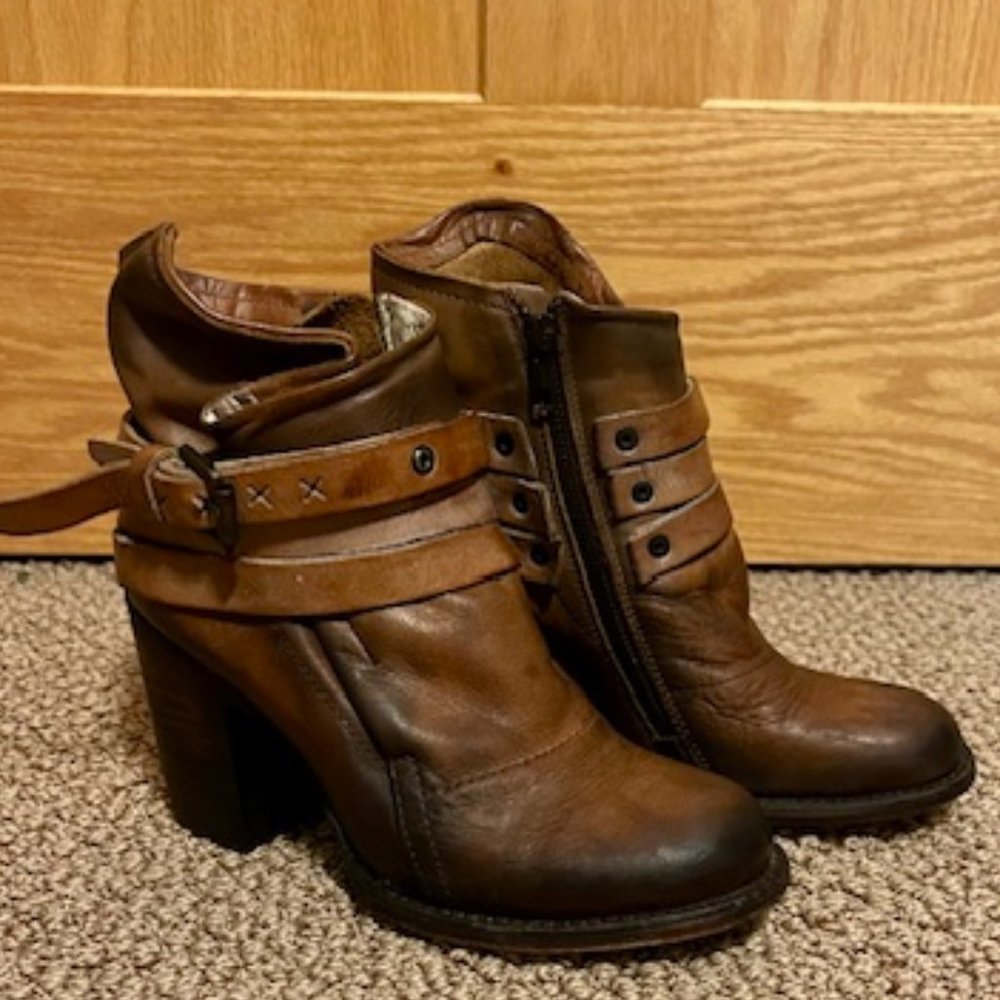 Freebird by Steven BLAZE Ankle Boots – Cognac Size 7